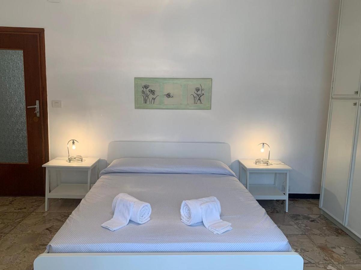 Casa Vacanza! A 50M Dal Mare! Bordighera Zewnętrze zdjęcie