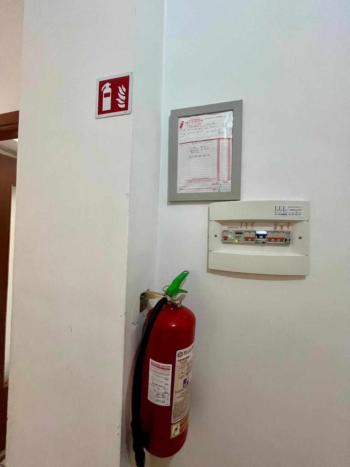 Casa Vacanza! A 50M Dal Mare! Bordighera Zewnętrze zdjęcie
